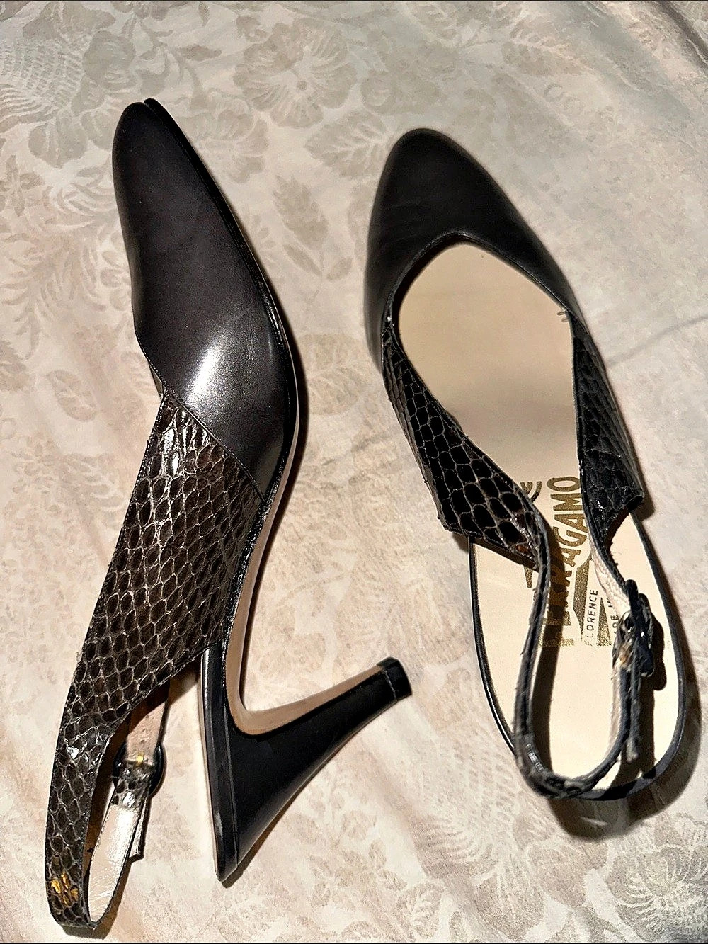 Salvatore Ferragamo Pointed Toe Slingback Heels in Black